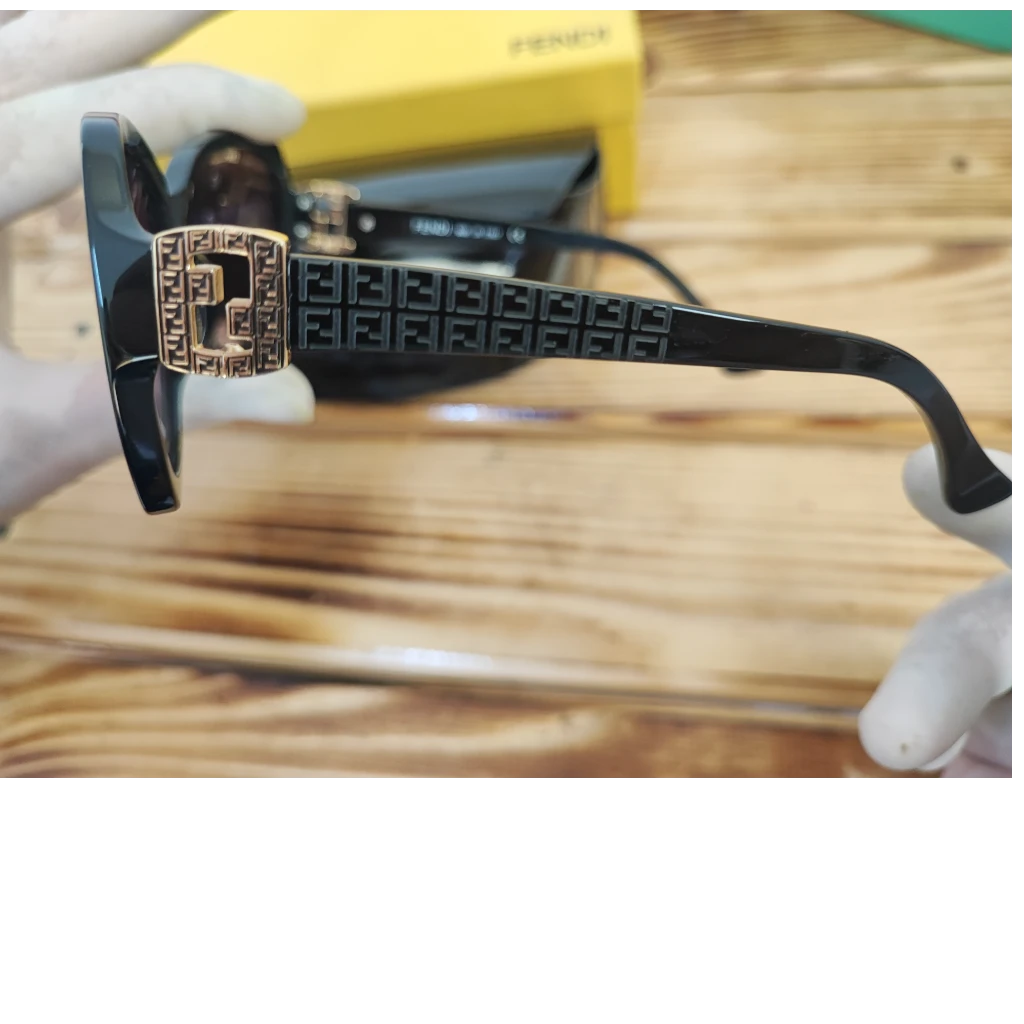 🕶 عینک آفتابی زنانه شیک Fendi فندی