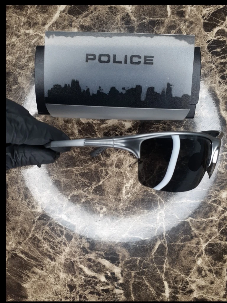 عینک آفتابی مردانه پلیس - فریم نقره‌ای مات فلزی با لنز تیره پلاریزه  Police Men's Sunglasses -