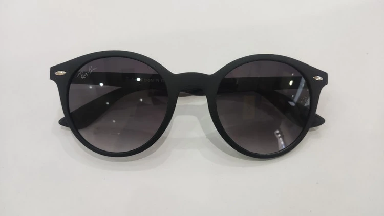 عینک آفتابی کائوچویی برند Rayban (ریبن) رنگ مشکی مات