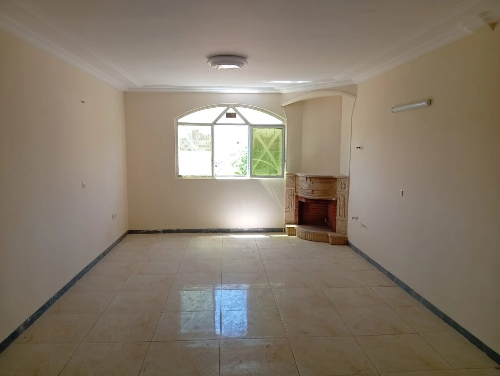 فروش آپارتمان تک واحدی سه خوابه