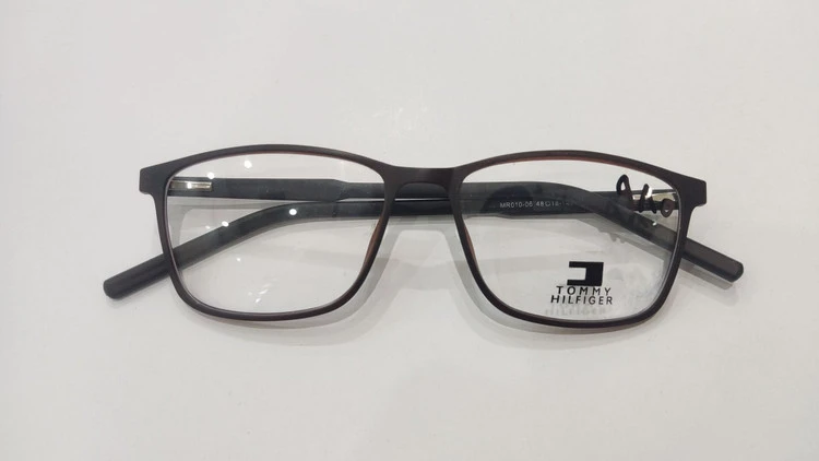 فریم طبی کائوچویی TR-90 برند TOMMY HILFIGER (تامی هیلفیگر) رنگ قهوه‌ای