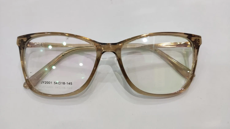 فریم طبی کائوچویی TR-90 گربه‌ای زنونه رنگ طلایی