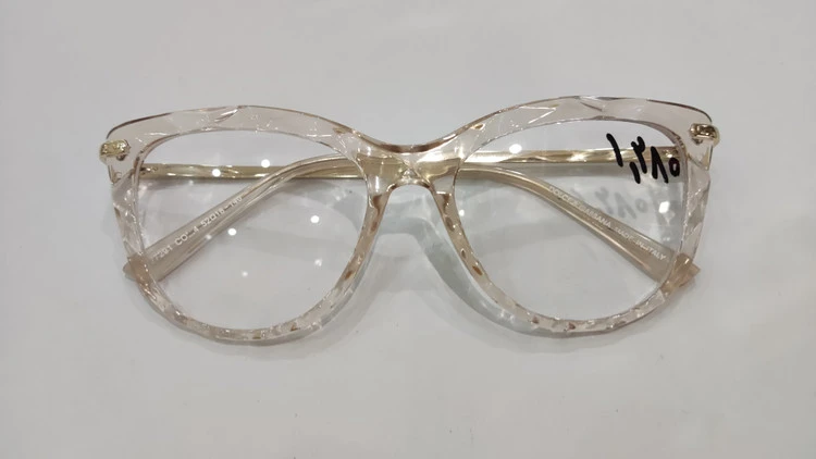 فریم طبی کائوچویی کریستالی زنونه برند Dolche & Gabbana