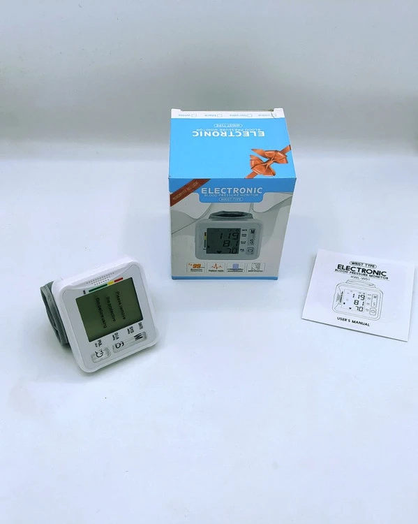 فشارسنج مچی با نمایشگر دقیق ELECTRONIK - 110g