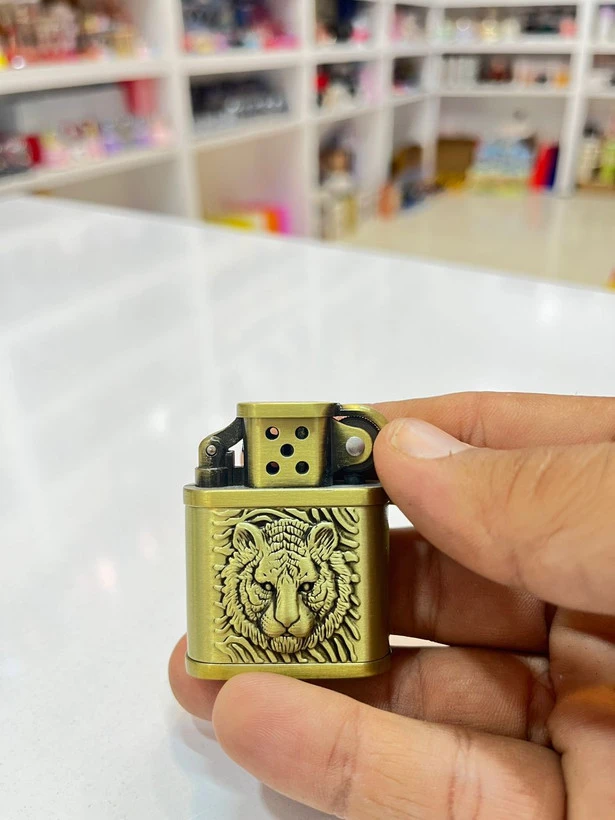 فندک بنزینی مدل Tiger