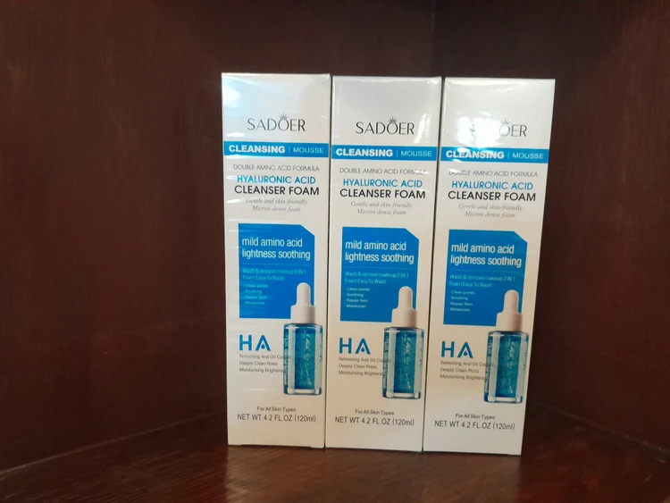 فوم براشدار شست و شوی صورت هیالورونیک اسید سادورواتساپ 09143799524