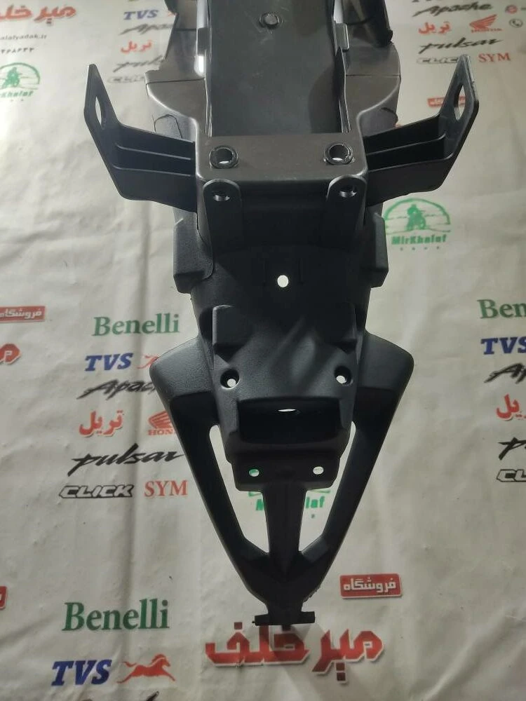 قاب (دمی جاپلاکی کاور فلاپ) گلگیر عقب موتور اپاچی 150 160 180 هندی