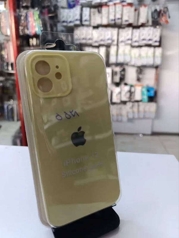 قاب سلیکون اورجینال زرد iPhone 12