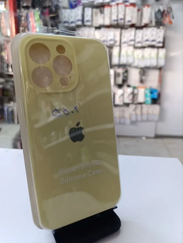 قاب سلیکون اورجینال زرد iPhone 15 Pro max
