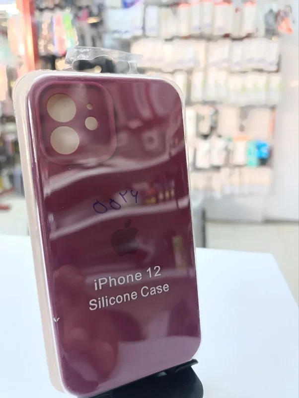 قاب سلیکون اورجینال زرشکی iPhone 12
