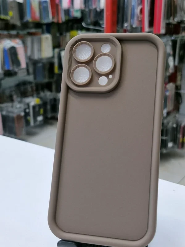 قاب سولید قهوه‌ای iPhone 14 Pro max