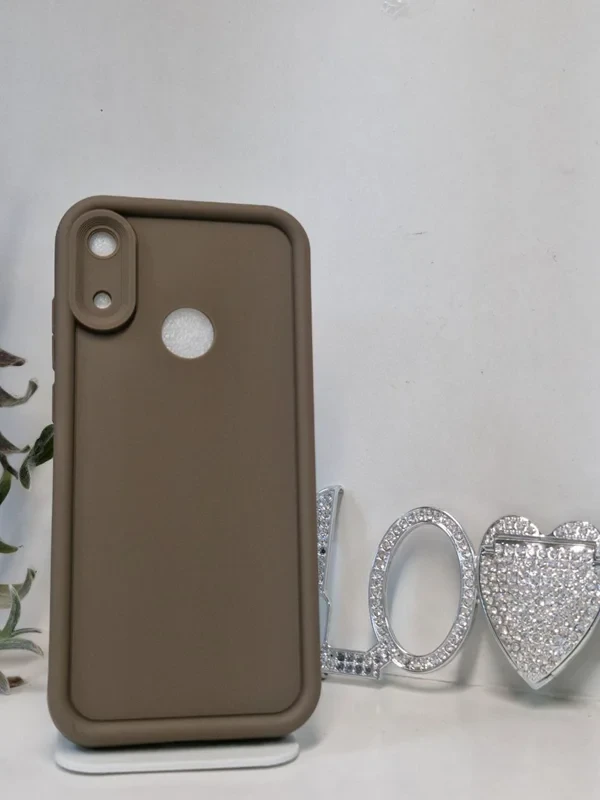 قاب سولید محافظ لنزدار قهوه ای Huawei Y6 2019