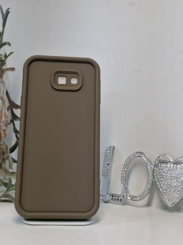 قاب سولید محافظ لنزدار قهوه ای سامسونگ مدل J4 plus