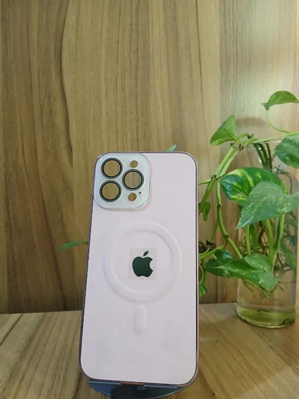 قاب صورتی طرح مگ سیف iphone 13 promax