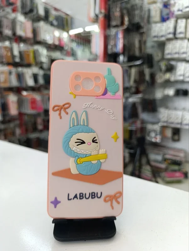 قاب طرح عروسکی labubu گلبهی xiaomi poco x3