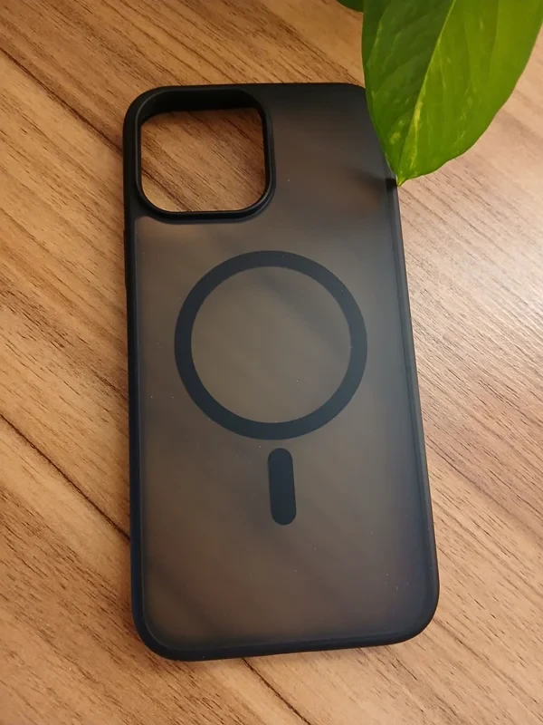 قاب طرح مگ سیف مات دور مشکی iphone 13 promax