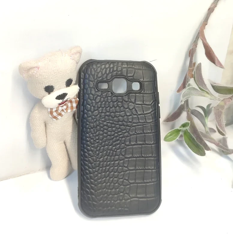 قاب طرح چرم سوسماری مشکی samsung galaxy J1/J5