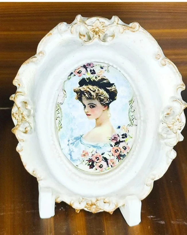 قاب عکس( دانتل) رو میزی