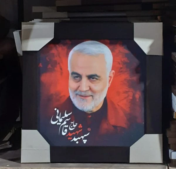 قاب مخمل ۳۵×۳۵ بدون شیشه – زیبایی کلاسیک با دوام بالا و طراحی شیک