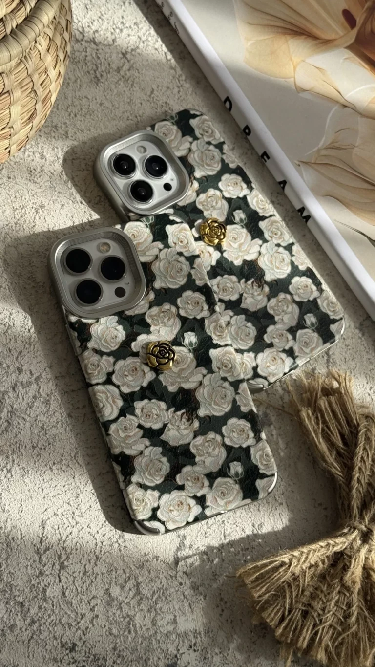 قاب موبایل آیفون گل رز مخمل سبز