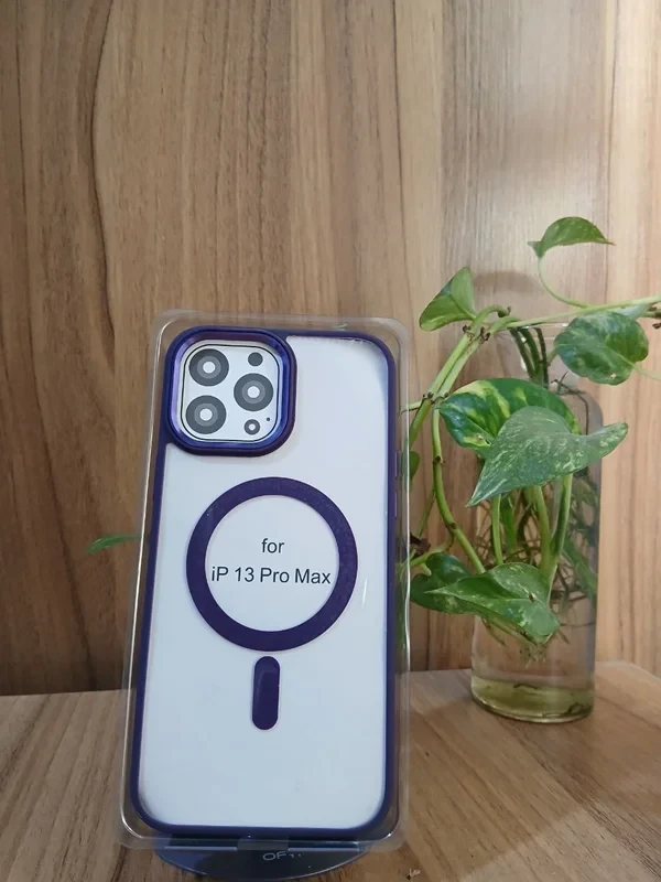 قاب پشت شفاف طرح مگ سیف Iphone 16 pro