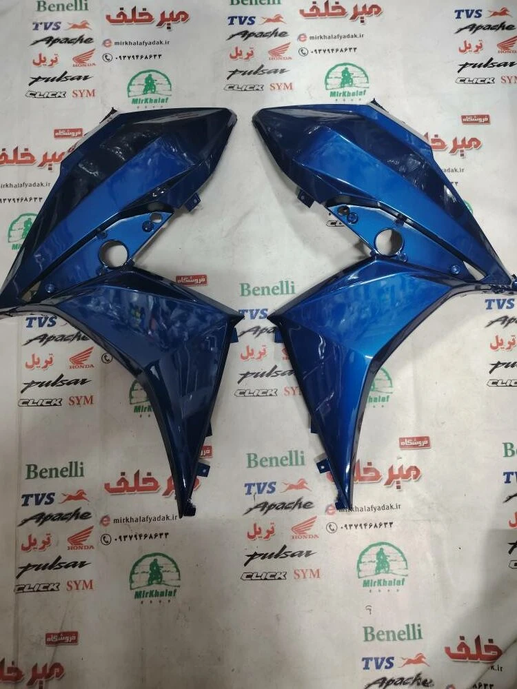قاب (کاور فلاپ) بغل بلوری چراغ جلو موتور sym گالکسی j 200 جی ابی اصلی (سمت چپ)