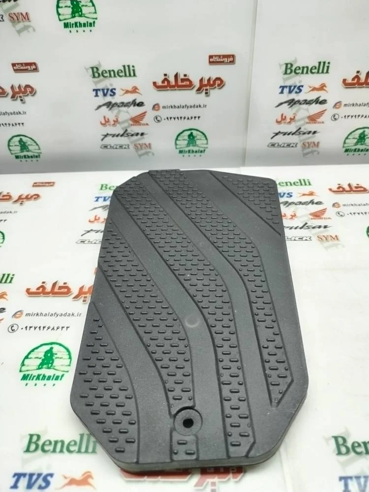 قاب کاور (فلاپ) درب روی جا باطری (رکاب) موتور طرح کلیک