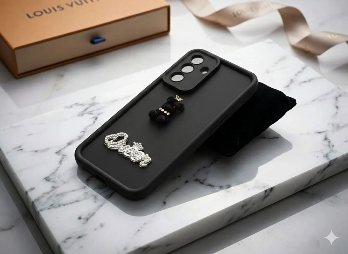 قاب گوشی فانتزی عروسکی ژله ای QUEEN مناسب برای مدل SAMSUNG A56 – مشکی