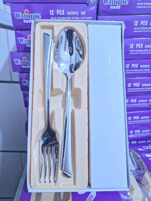 قاشق چنگال برند یونیک مدل 12پارچه ناخنی