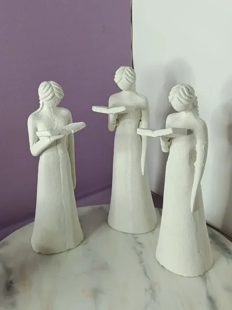 قالب لایه ای دختر دعاگو ۲۰ سانتی