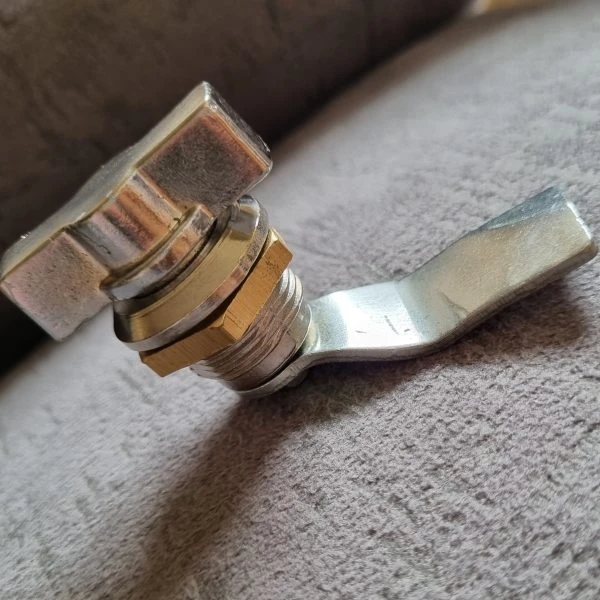 قفل پروانه ای مهره برنجی
