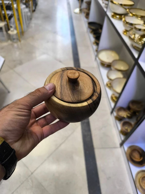 قندان