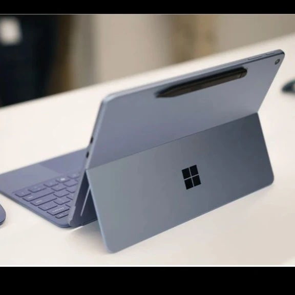 لپ تاپ سرفیس پرو 4 مایکروسافت (استوک) Surface Pro 4 | 8GB RAM | 256GB | i5