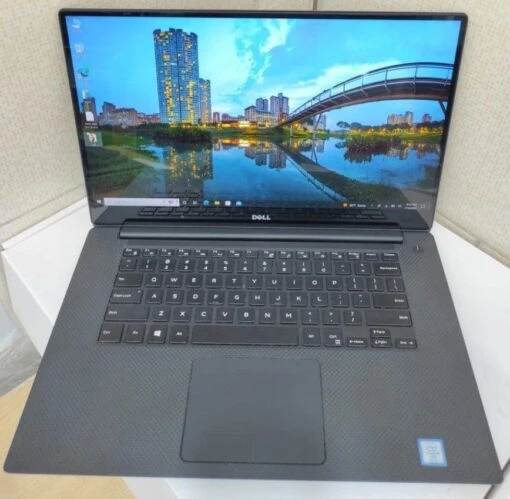 لپ تاپ لمسی Dell Precision 5520