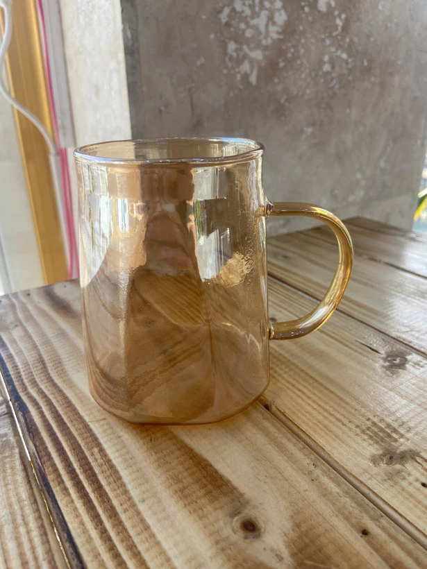 لیوان پیرکس عسلی