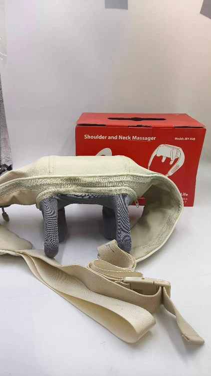 ماساژور گردن و کتف شارژی رویه چرم