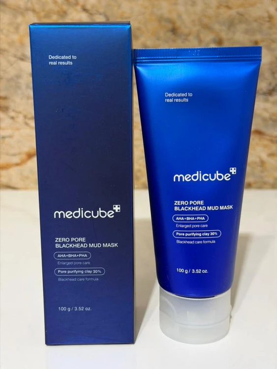 ماسک کنترل منافذ و ضد جوش سر سیاه مدی کیوب Medicube