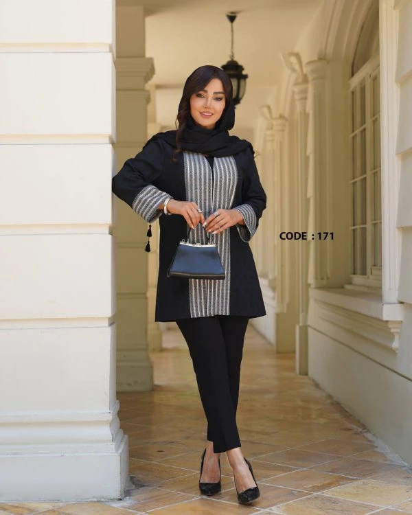 مانتو مجلسی زنانه لنین ژاکارد درجه یک خرجکار پولدوزی و گلدوزی سایز : 42 تا 52
