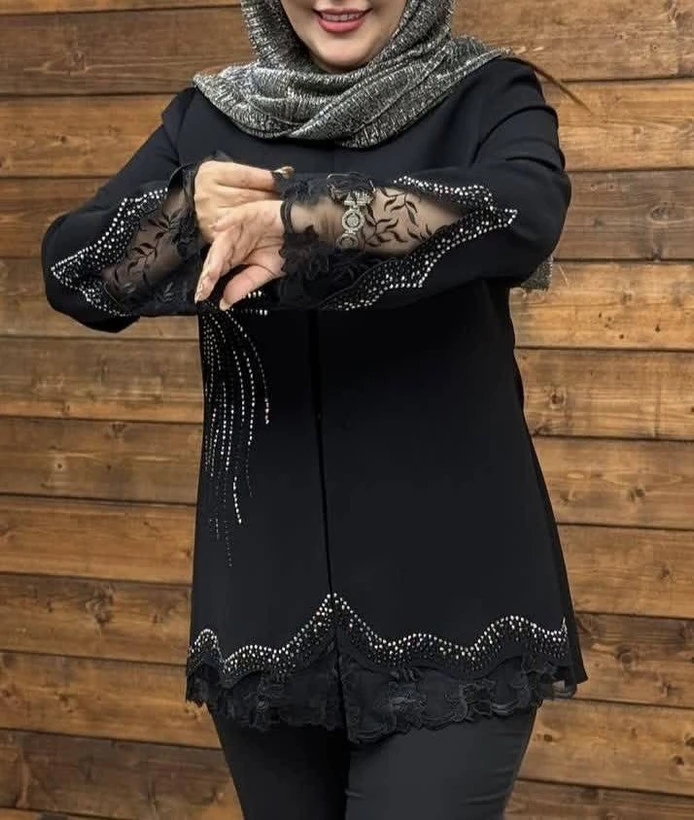 مانتو کتی مجلسی مزونی دانتل گل رزا سایزبندی از۴۲ تا ۵۲ طبق توضیحات