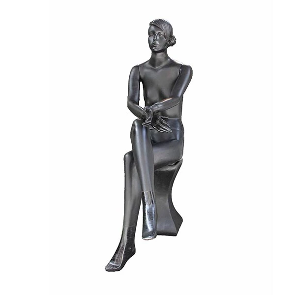 مانکن فایبرگلاس زنانه نشسته