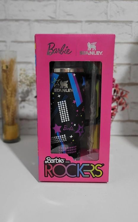 ماگ اورجینال استنلی و باربی طرح ROCKERS مدل Quencher گنجایش 40oz