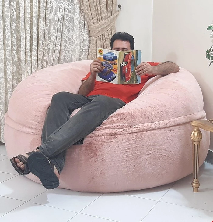 مبل شنی یک نفره الیافی. استوانه‌ای بزرگ باروکش خز ترک‌ قطر۱۴۰درارتفاع۸۰