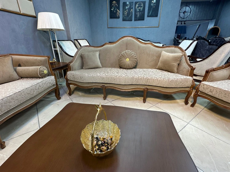 مبل کلاسیک فرانسوی