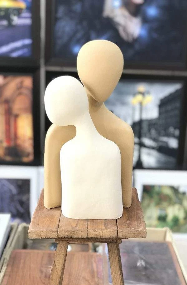 مجسمه دختر پسر آغوش