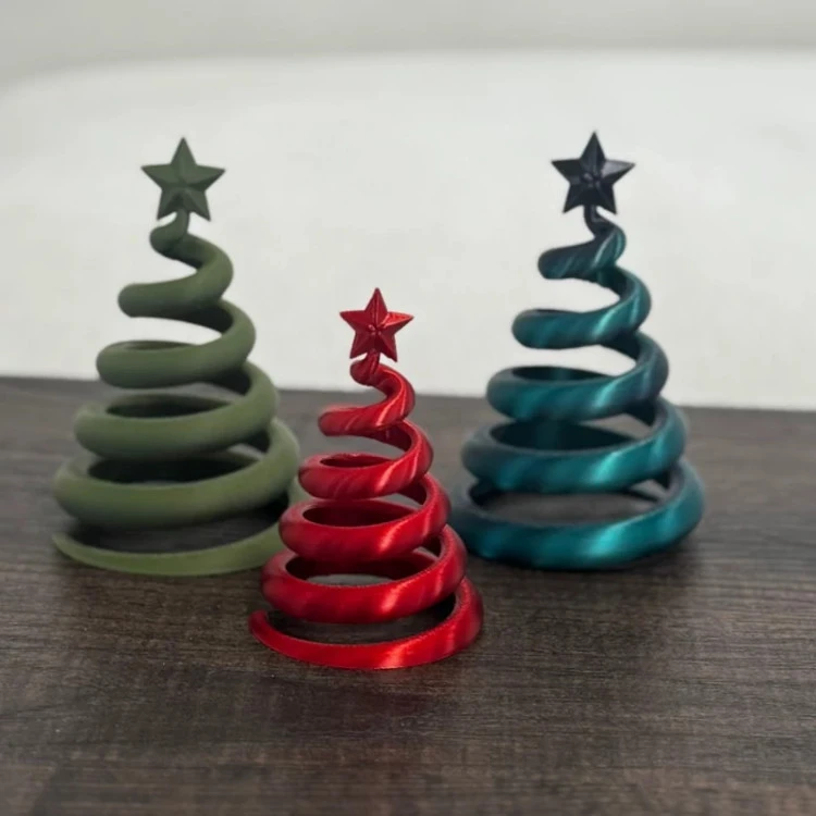مجسمه دکوراتیو Twistmas Tree