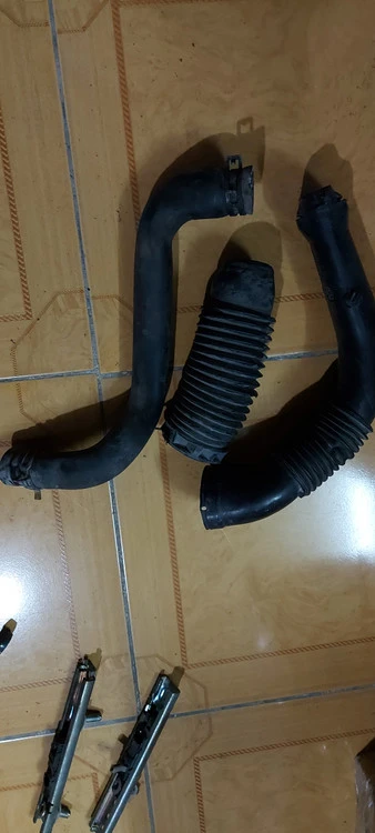مجموعه لوله رادیات و بخاری پشت داشبورد ال نود