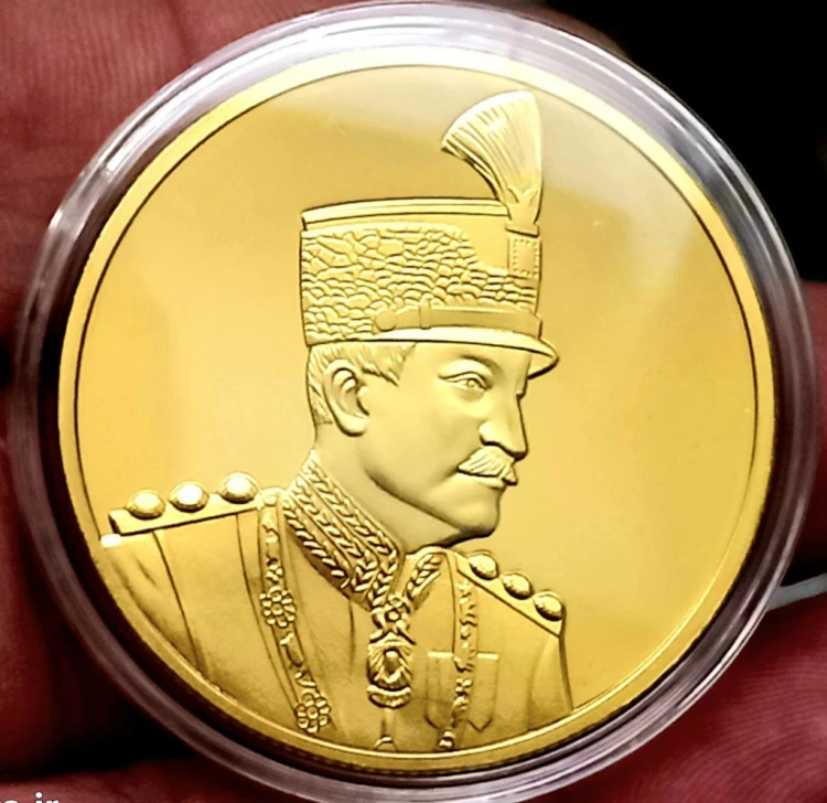 مدال روکش طلای ذوالفقار رضا شاه با کپسول محافظ خارجی