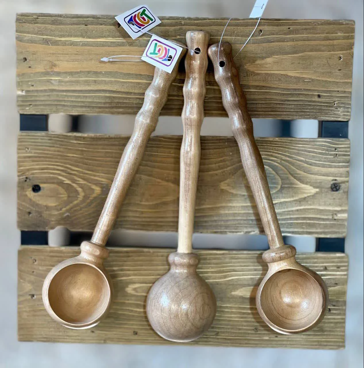 ملاقه چوبی بزرگ