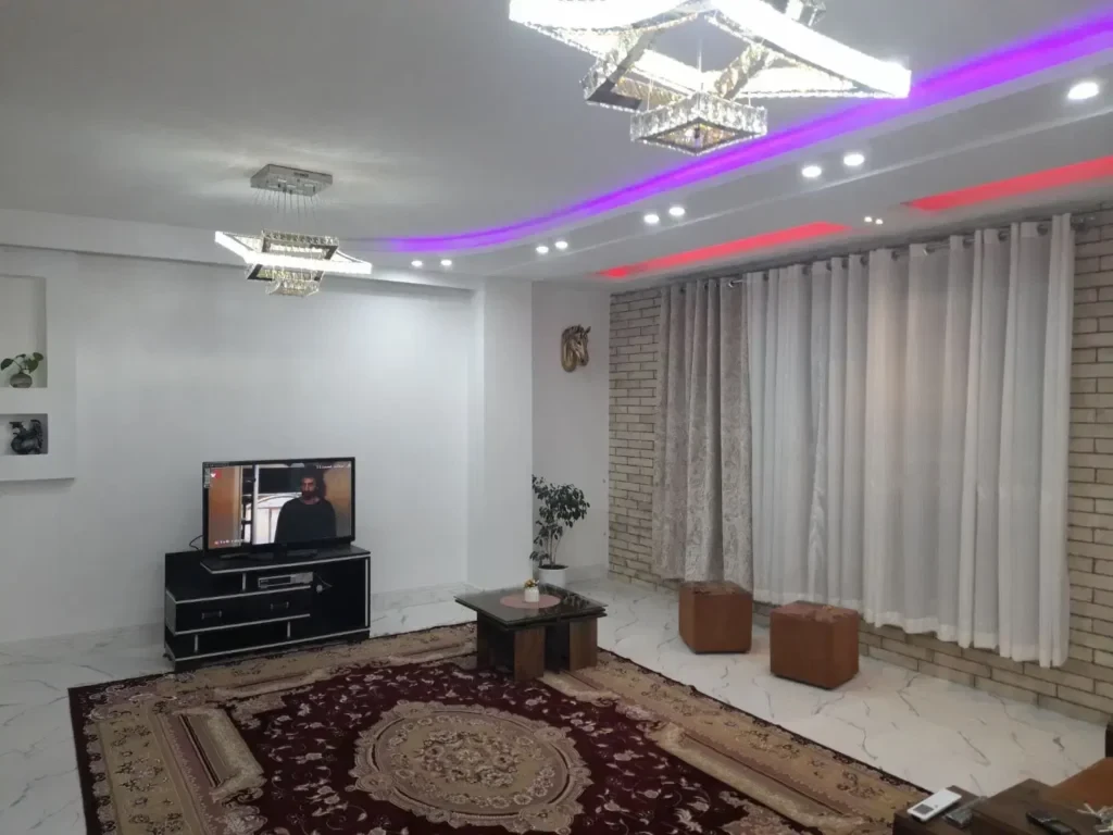 منزل 2 خوابه مبله ویلایی شیک صدرا فاز 1