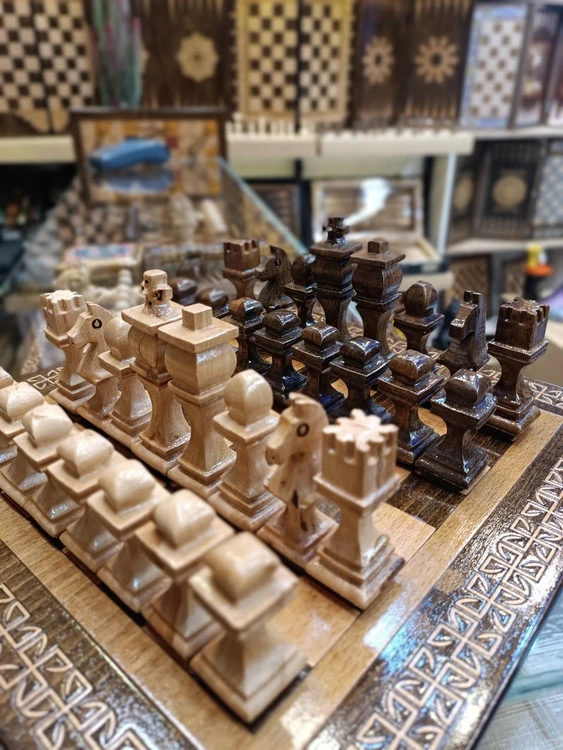 مهره شطرنج چوب گردو طرح مریخی